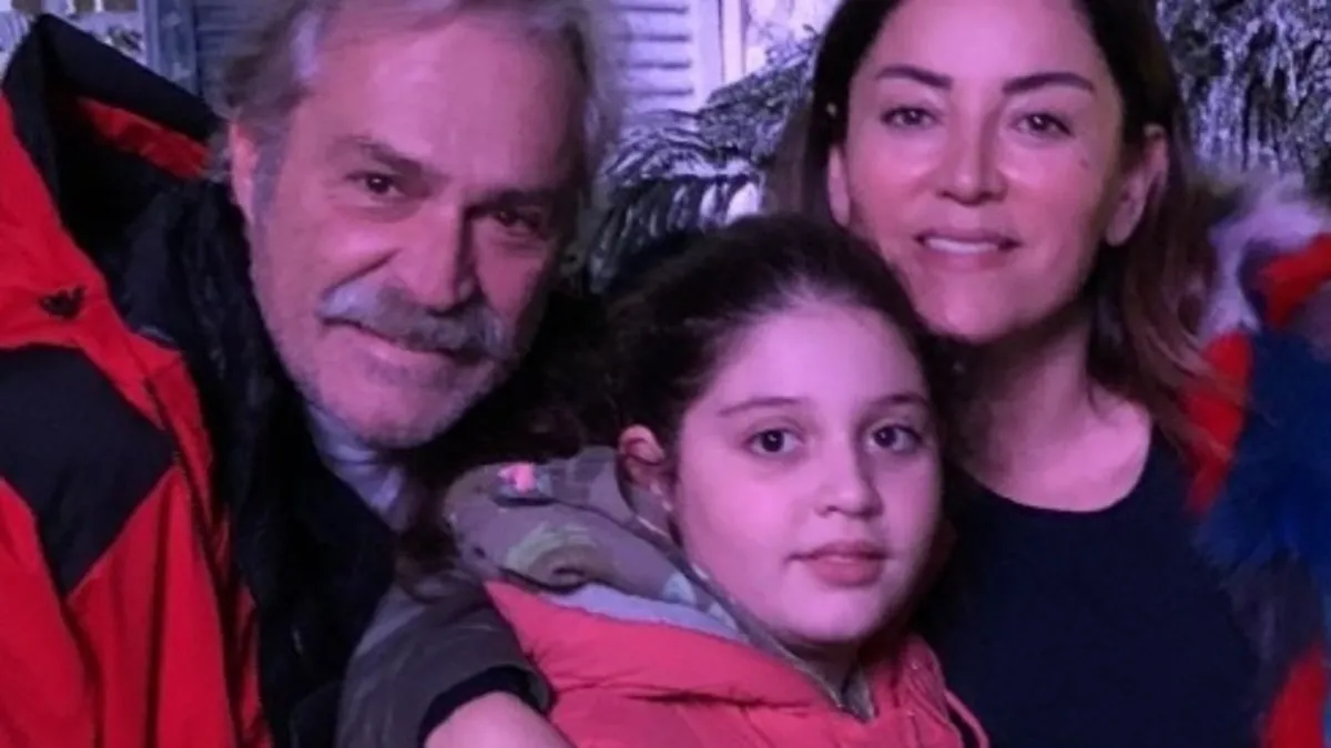 Aşkın Nur Yengi’den 19 yaşındaki kızı Nazlı’ya sahnede sürpriz kutlama! “Ömrüm senin olsun!”