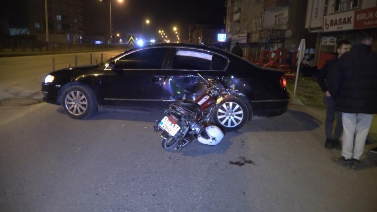 Samsun’da otomobil ile motosiklet çarpıştı: 2 yaralı