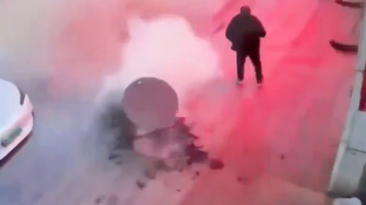 Çin’de kanalizasyona havai fişek attı: Meydana gelen patlamada ağır yaralandı