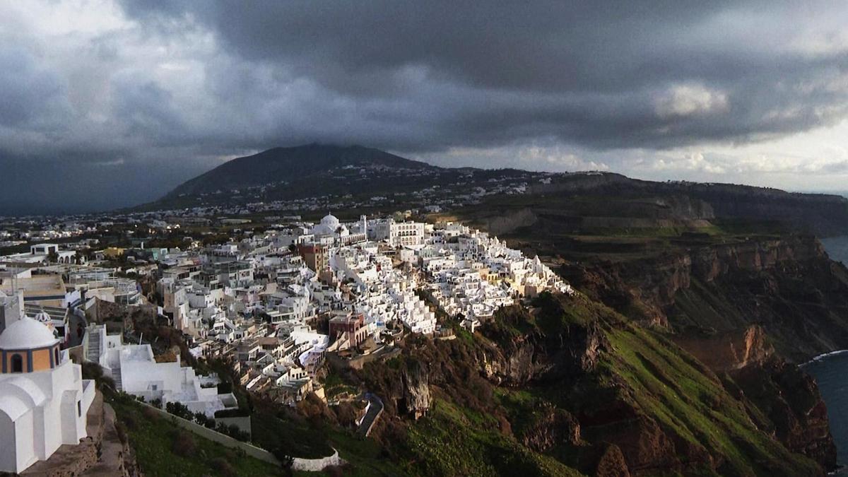 SON DURUM: Santorini’de olağanüstü hal ilan edildi