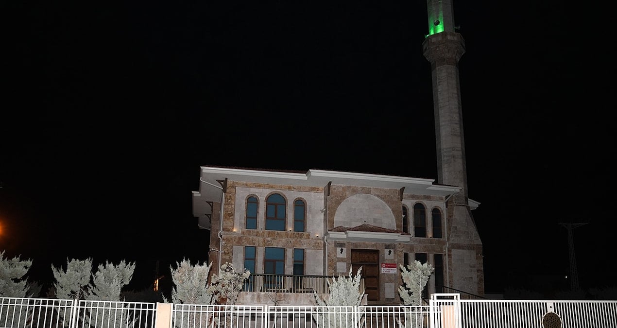 Camide doğal gaz sızıntısı: 16 kişi hastaneye kaldırıldı